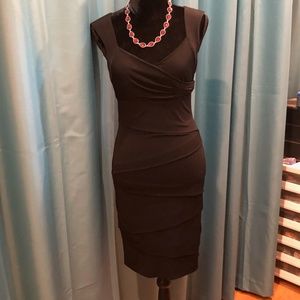 WHITE HOUSE BLACK MARKET BANDAGE SHEATH DRESS 6